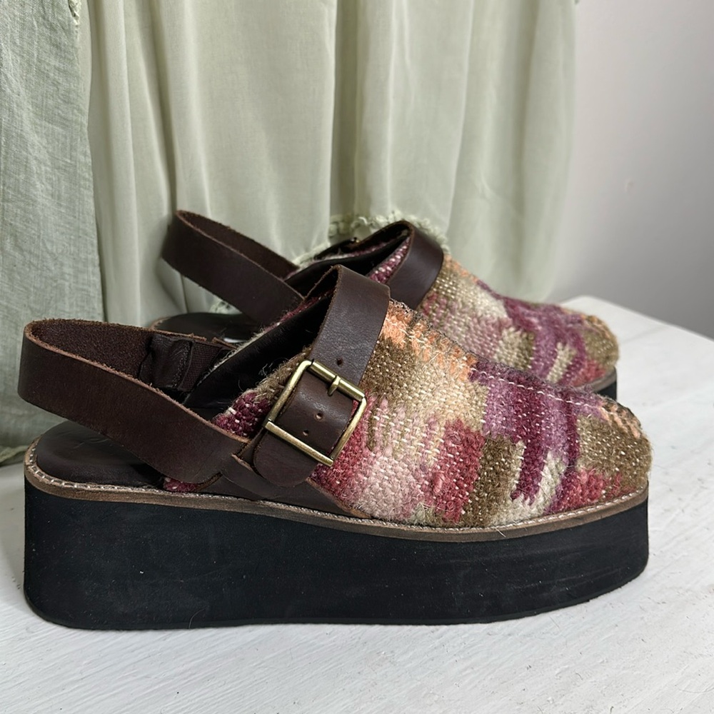 NEW Free People Astrid Platform Mule Shoe Slip-On Strap in Mulberry Mix